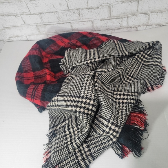 Nordstrom plaid print blanket scarf - Picture 5 of 16
